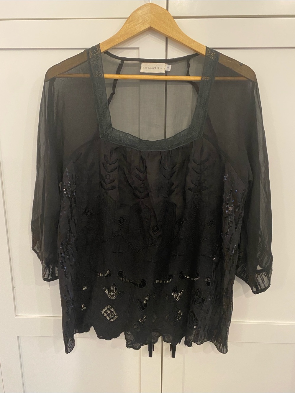 4 Love and Liberty Johnny Was 100% Silk Sheer with Sequins Tunic Blouse Size S